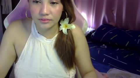 QueenHennessy online show from 01-18-25, 06:43