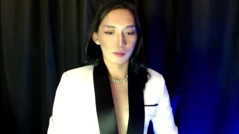 Snapshot of queen_lucifer chatting on 11-06-25, 05:03 Queen Lucifer online show from 11-06-25, 05:03