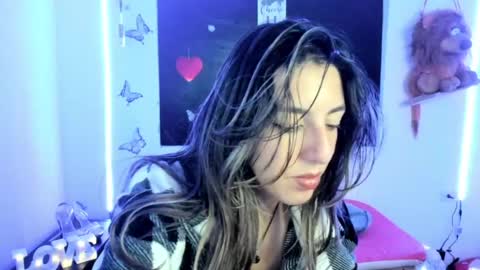 Snapshot of queen_natttyy chatting on 03-09-25, 06:39 queen_natttyy online show from 03-09-25, 06:39