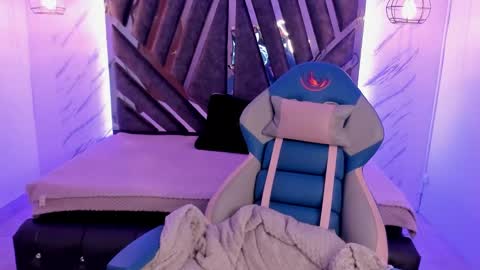   online show from 12-21-24, 03:09