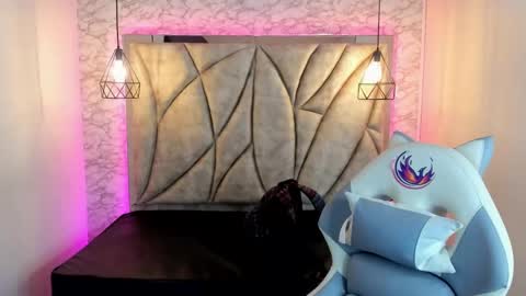   online show from 02-13-25, 12:00