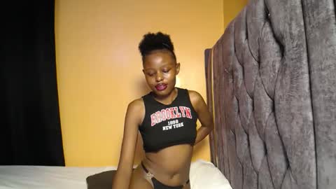 Snapshot of queen_sashavixen chatting on 02-03-26, 06:46 queen_sashavixen online show from 02-03-26, 06:46