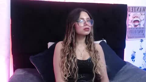 Valentina online show from 11-15-25, 09:21