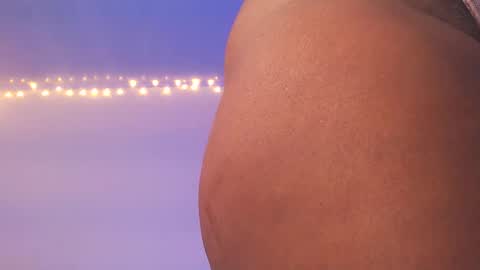 Ahlya  online show from 11-19-25, 01:27