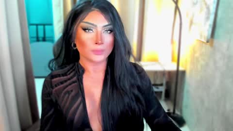 Snapshot of queenarthalia chatting on 03-06-25, 04:07 ARTHA online show from 03-06-25, 04:07