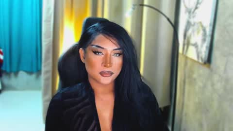 Snapshot of queenarthalia chatting on 03-10-25, 05:33 ARTHA online show from 03-10-25, 05:33