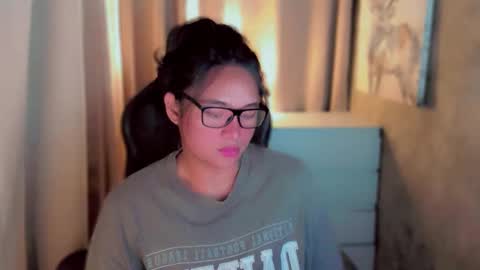 Snapshot of queenarthalia chatting on 09-18-25, 06:37 ARTHA online show from 09-18-25, 06:37