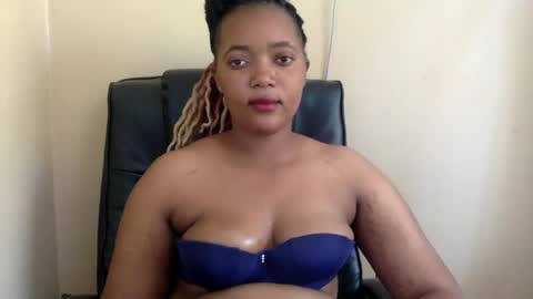 Queenbebony2 online show from 01-03-25, 09:04