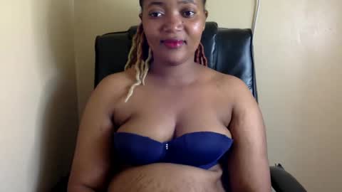 Queenbebony2 online show from 01-08-25, 08:27