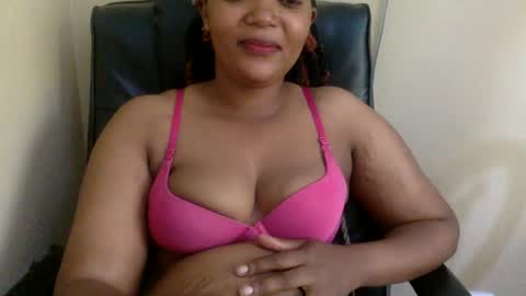 Queenbebony2 online show from 01-28-25, 06:38