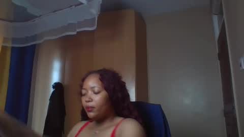 Queenbebony2 online show from 01-12-26, 07:02