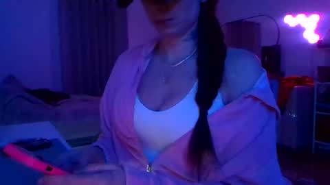 queenbee6269 online show from 01-13-26, 07:24