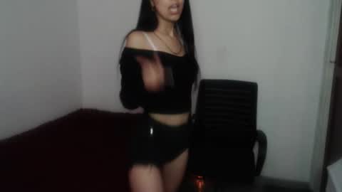 queenbyte_18 online show from 12-22-25, 04:09