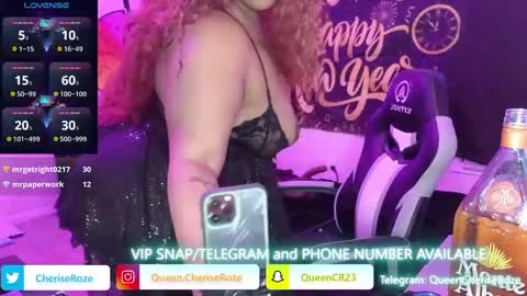 Snapshot of queencroze chatting on 01-01-25, 03:56 Queen Cherise Roze online show from 01-01-25, 03:56