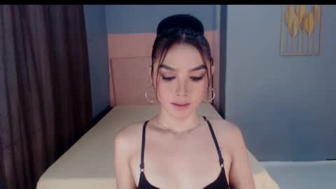 queenemeraldts online show from 11-11-25, 05:18