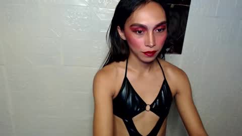 just call me QUEEN and ill be there online show from 02-12-25, 06:40