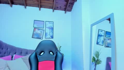 Queen online show from 01-15-26, 06:44