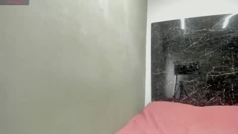 queenie_quinn09 online show from 03-10-25, 12:37