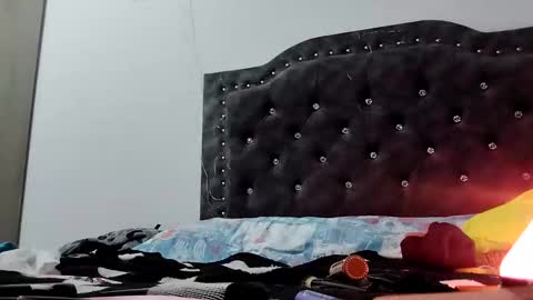 QUEENJEENN online show from 12-02-25, 07:14