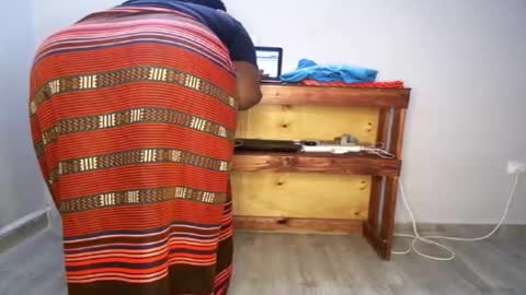 Nina online show from 10-19-25, 07:36