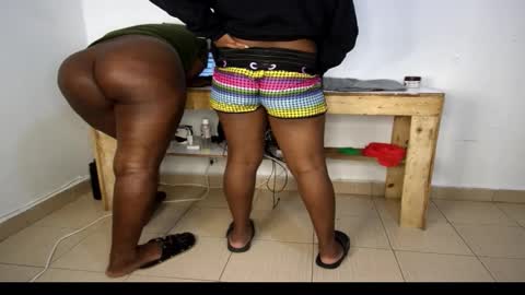 Snapshot of queenkiah chatting on 03-09-26, 01:31 Nina online show from 03-09-26, 01:31