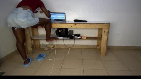 Snapshot of queenkiah chatting on 03-20-26, 05:51 Nina online show from 03-20-26, 05:51