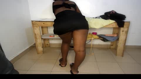 Snapshot of queenkiah chatting on 03-28-26, 08:52 Nina online show from 03-28-26, 08:52