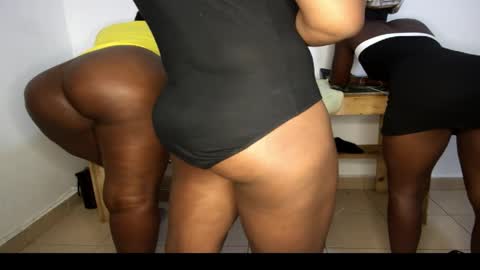 Snapshot of queenkiah chatting on 04-01-26, 01:41 Nina online show from 04-01-26, 01:41