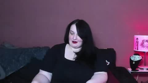 Snapshot of queenofhaze chatting on 03-01-25, 01:00 you may simply address Me with Your Grace online show from 03-01-25, 01:00