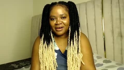 Snapshot of queenofsouls chatting on 12-12-24, 08:03 . online show from 12-12-24, 08:03