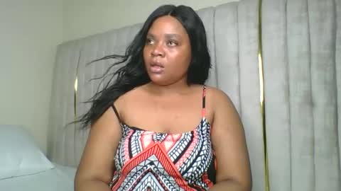 Snapshot of queenofsouls chatting on 01-03-25, 06:01 . online show from 01-03-25, 06:01