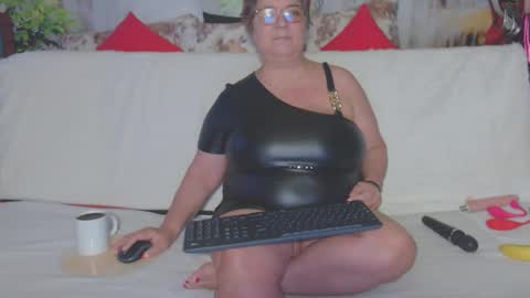 QueenPammy online show from 01-12-25, 05:56