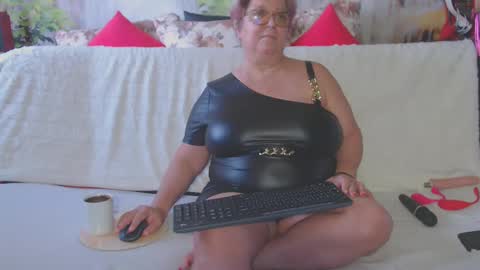 QueenPammy online show from 01-12-25, 12:01