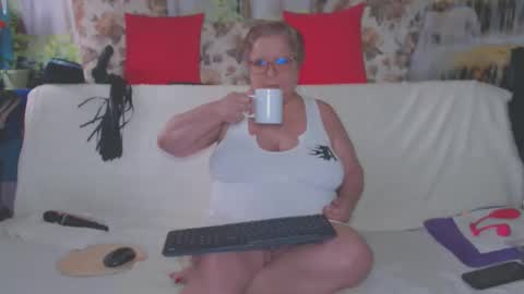QueenPammy online show from 09-17-25, 06:48