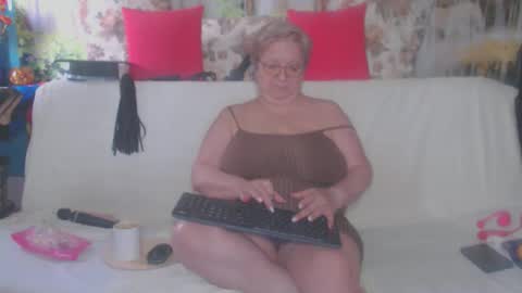 QueenPammy online show from 09-25-25, 07:45
