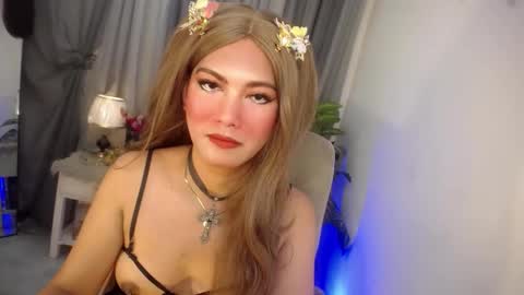 Snapshot of queensabbyvee chatting on 10-23-25, 02:38 Sabrina online show from 10-23-25, 02:38