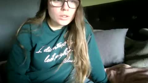 Snapshot of queenstuff chatting on 02-10-26, 11:25 queenstuff online show from 02-10-26, 11:25