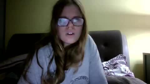 Snapshot of queenstuff chatting on 02-12-26, 10:16 queenstuff online show from 02-12-26, 10:16