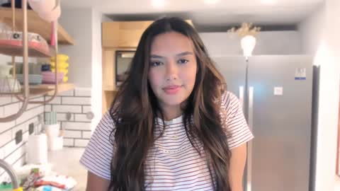 Snapshot of queenv66 chatting on 12-04-24, 03:15 Val - online show from 12-04-24, 03:15