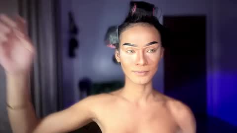 Snapshot of queenvalentinats chatting on 10-14-25, 04:08 ValentinaMoone online show from 10-14-25, 04:08