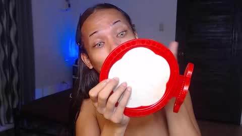 Snapshot of queenvalentinats chatting on 11-10-25, 08:02 ValentinaMoone online show from 11-10-25, 08:02