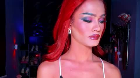 Snapshot of queenvalentinats chatting on 02-10-26, 01:43 ValentinaMoone online show from 02-10-26, 01:43