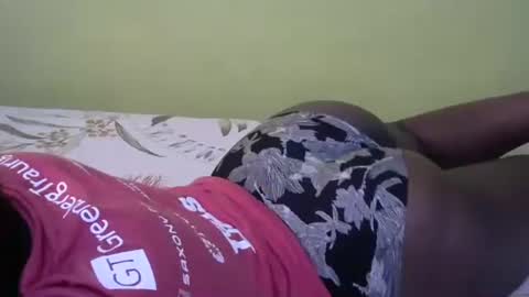 Snapshot of queenviviana chatting on 12-15-24, 09:03 vallary online show from 12-15-24, 09:03