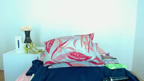 QUEENxJESSI online show from 09-25-25, 02:48