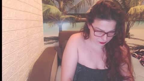 Snapshot of queenxnatasha chatting on 11-17-25, 10:15 queenxnatasha online show from 11-17-25, 10:15