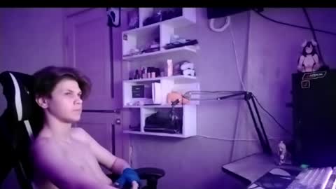 Snapshot of quiet_sh chatting on 02-11-26, 12:26 quiet_sh online show from 02-11-26, 12:26