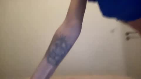 Quinnyelena online show from 02-12-25, 07:45