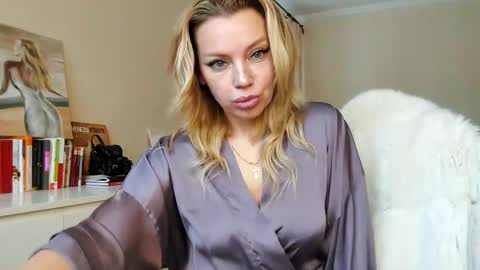 Snapshot of qurli24 chatting on 03-02-25, 10:24 qurli24 online show from 03-02-25, 10:24