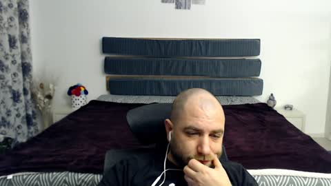 R0bila online show from 01-29-25, 08:35