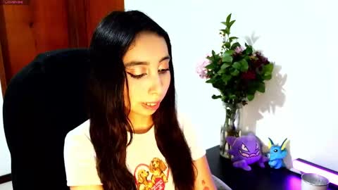 Snapshot of r0ttenangel chatting on 09-21-25, 06:15 Angel online show from 09-21-25, 06:15